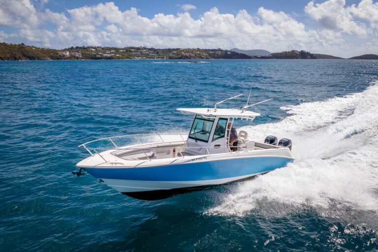 2014 Boston Whaler 320 Outrage