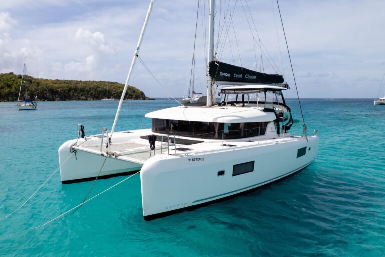 2023 Lagoon 42