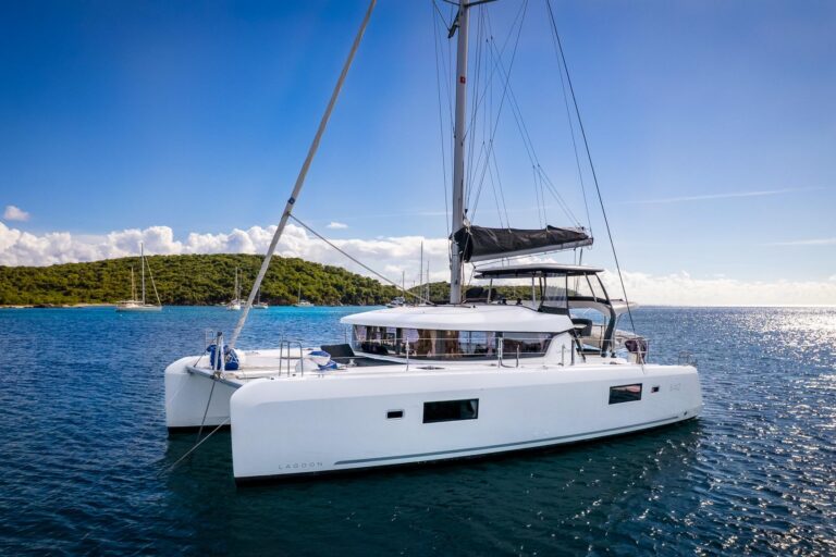 2023 Lagoon 42