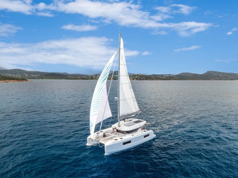 Lagoon 38
