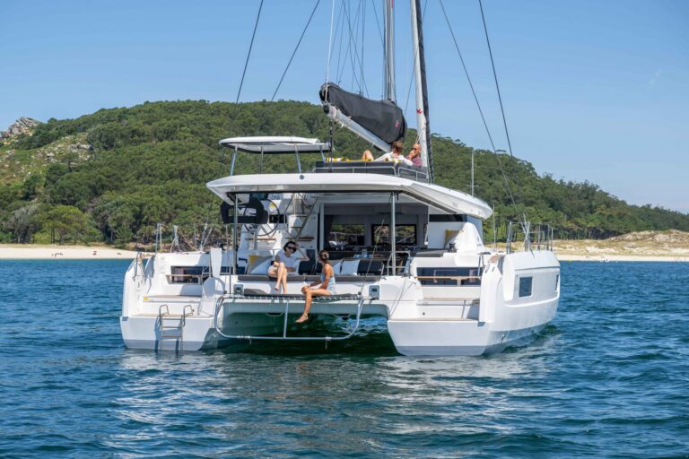 Lagoon 43
