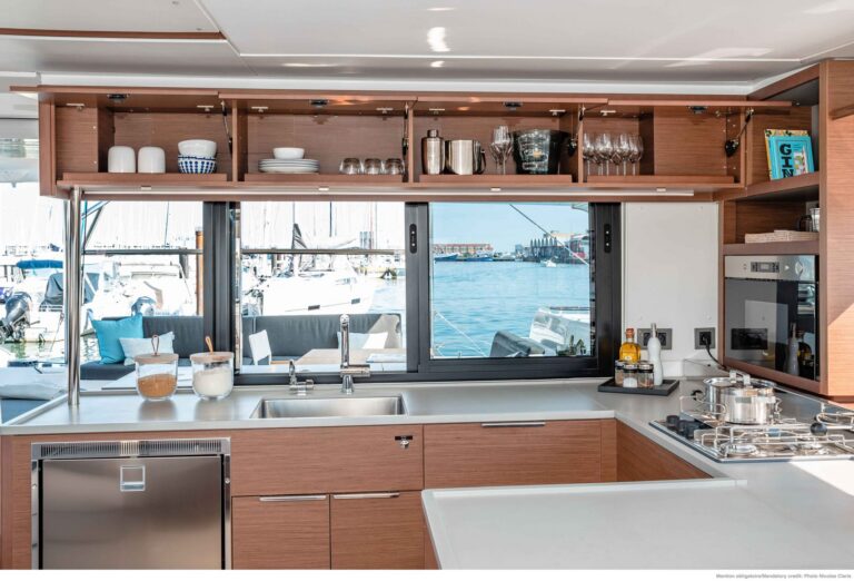 Lagoon 46 Iconic