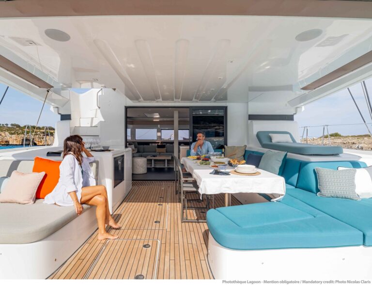 Lagoon 55